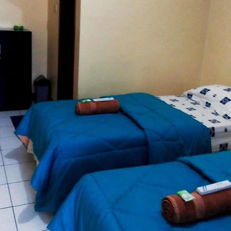 Aries Biru Resort Cisarua Buitenkant foto