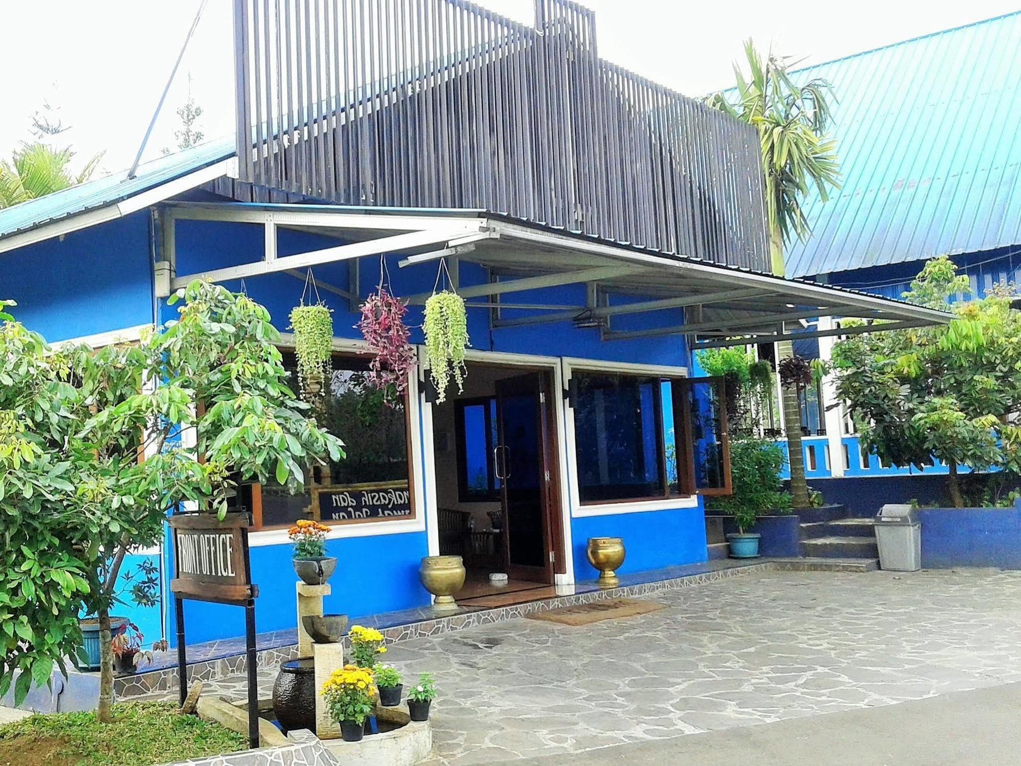 Aries Biru Resort Cisarua Buitenkant foto