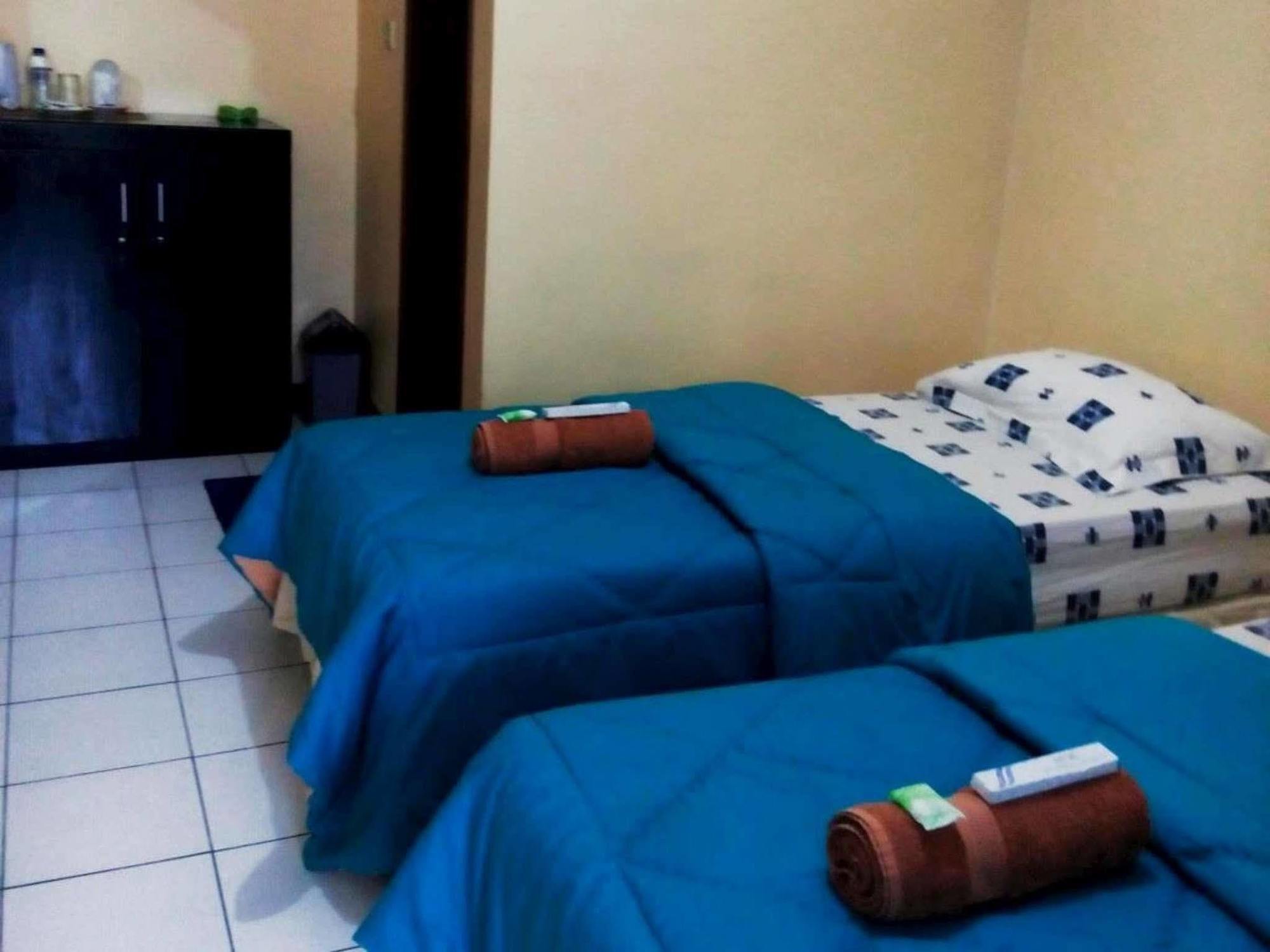 Aries Biru Resort Cisarua Buitenkant foto